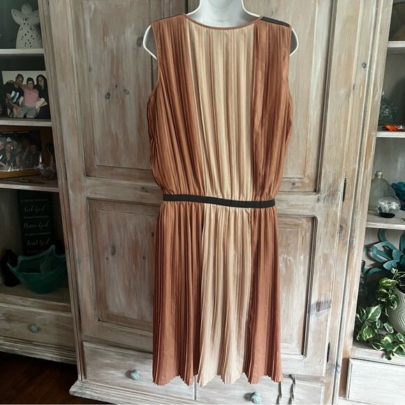 BCBGMazAzria Dress Women’s 6 NEW - Picture 5 of 11